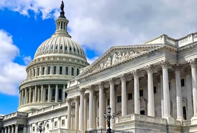 Who wins the Senate pending Hormuz Agreement by Oct 23? card icon